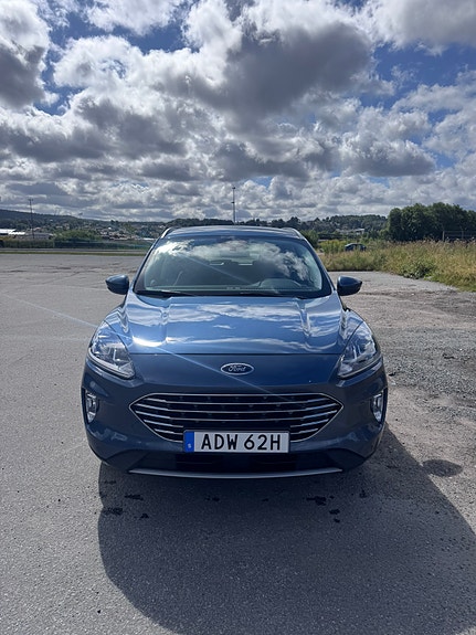 Ford Kuga 2 of 5