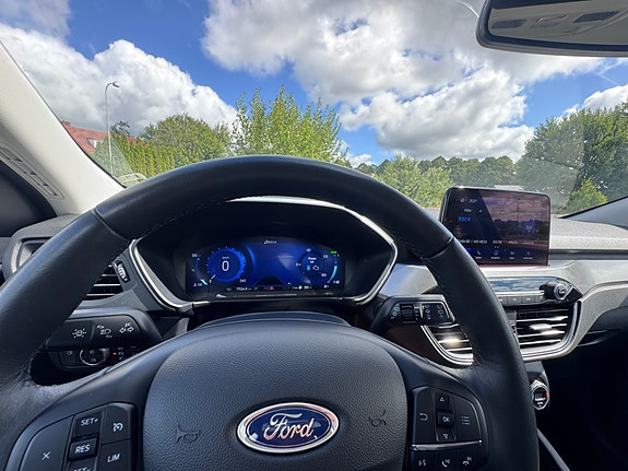 Ford Kuga 9 of 9