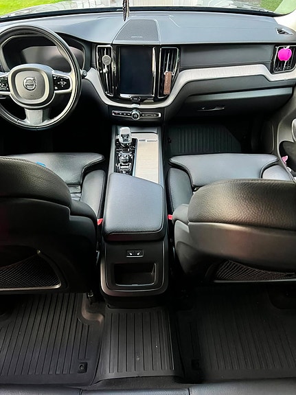 Volvo XC60 6 of 9