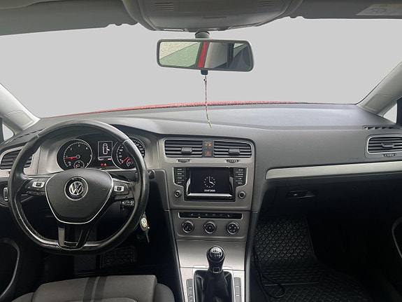 Volkswagen Golf VII 7 of 10