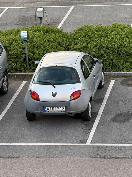 Ford Ka 2 of 5