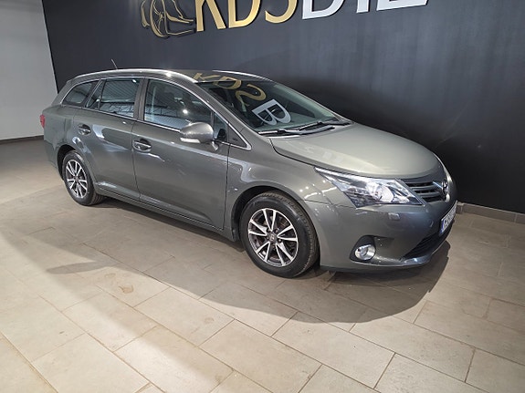 Toyota Avensis 6 of 12