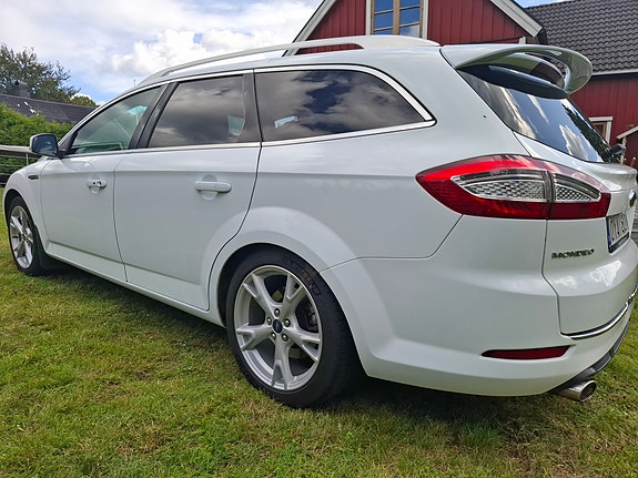Ford Mondeo 2 of 5