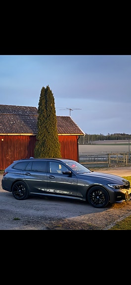 BMW 330e 3 of 6