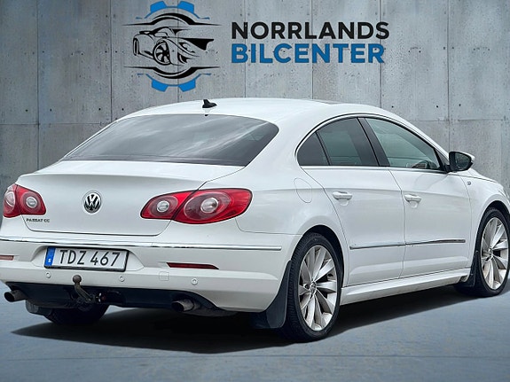 Volkswagen Passat CC 3 of 5