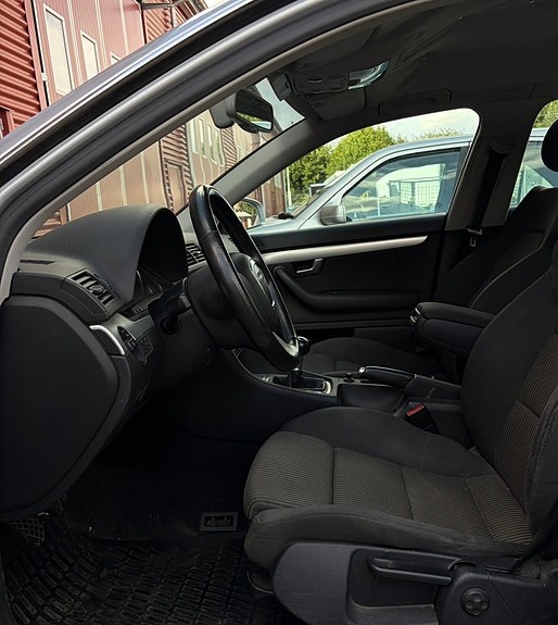 Audi A4 12 of 19