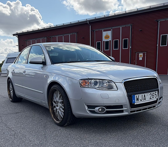 Audi A4 5 of 5