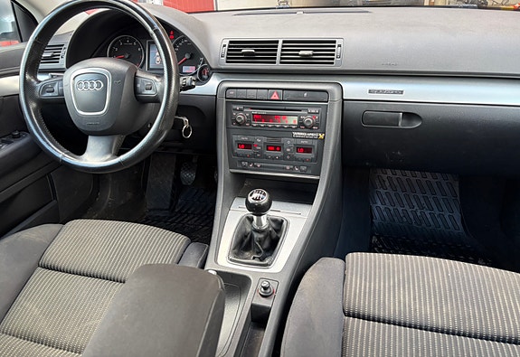 Audi A4 14 of 19