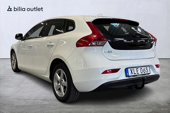 Volvo V40 8 of 23