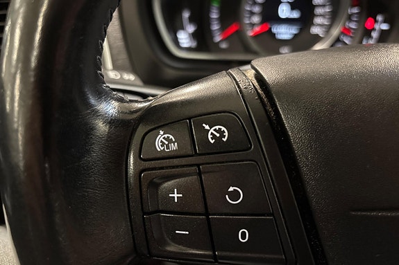 Volvo V40 22 of 23
