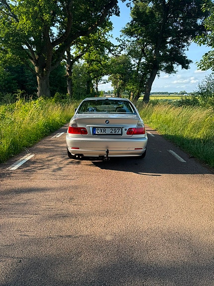 BMW 330Cd 3 of 5