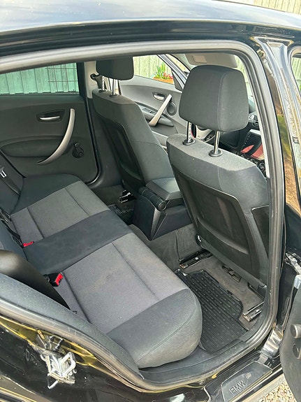 BMW 116i 7 of 9