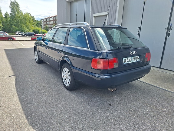 Audi A6 4 of 5
