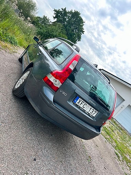 Volvo V50 2 of 5