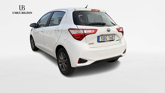 Toyota Yaris 3 of 7