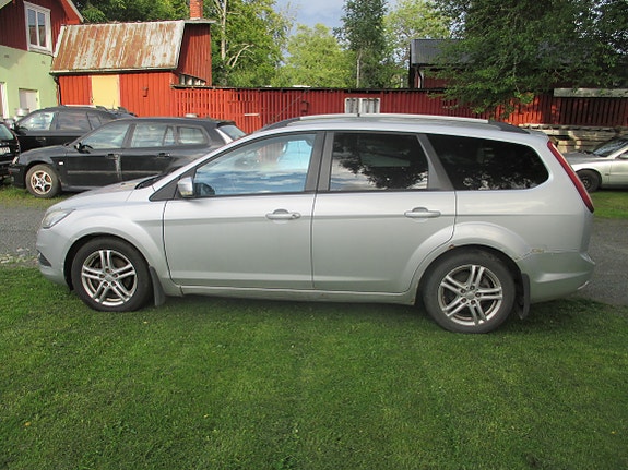 Ford Focus 2 of 5