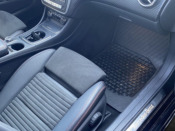 Mercedes-Benz A200 11 of 14