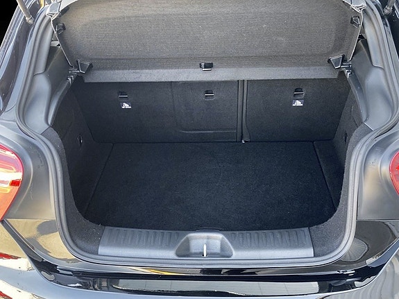 Mercedes-Benz A200 14 of 14