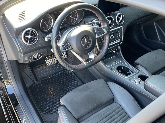 Mercedes-Benz A200 8 of 14
