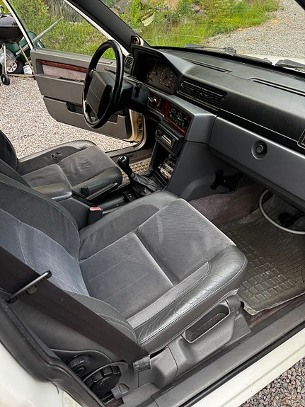 Volvo 940 2 of 3