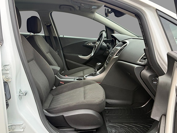 Opel Astra 9 of 15