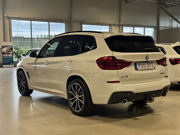 BMW X3 4 of 5