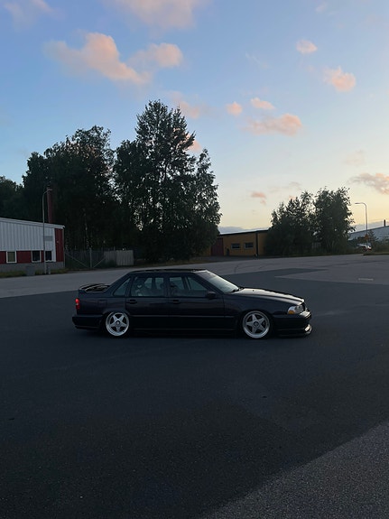 Volvo S70 3 of 5