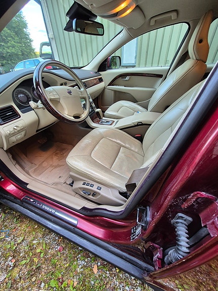 Volvo XC70 5 of 5