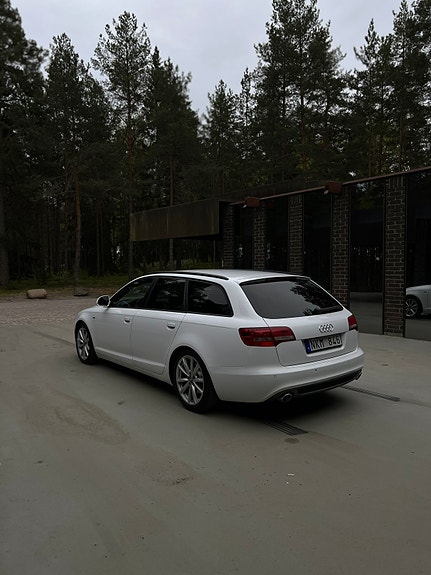 Audi A6 4 of 5