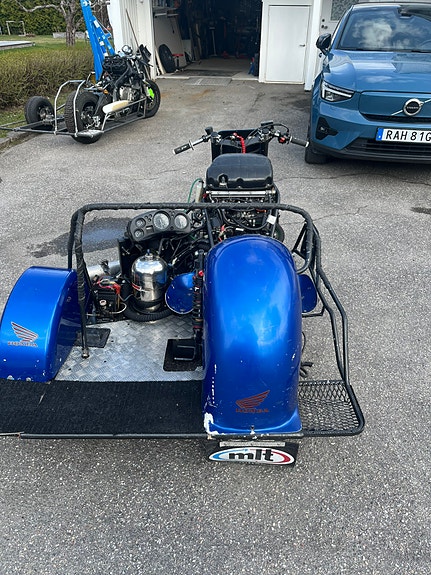 Honda Blackbird. Isbana/Backhoj 3 of 4