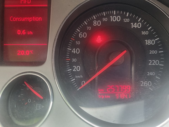 Volkswagen Passat 5 of 14