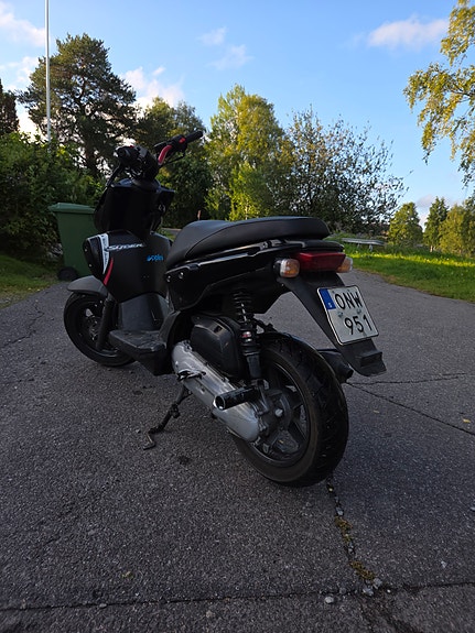 Yamaha EW50 Slider Naked 3 of 4