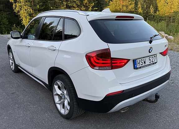 BMW X1 3 of 5