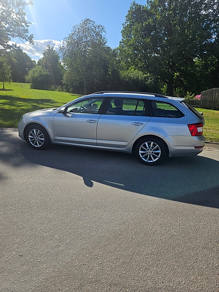 Skoda Octavia 3 of 4