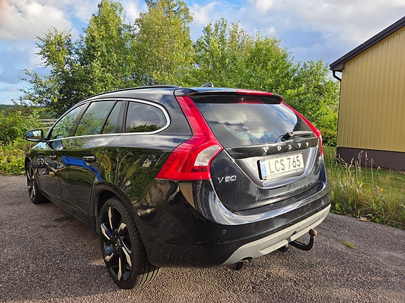 Volvo V60 4 of 5