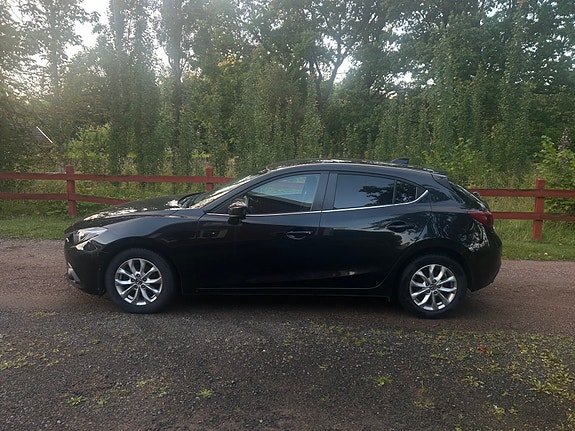 Mazda 3 3 of 5