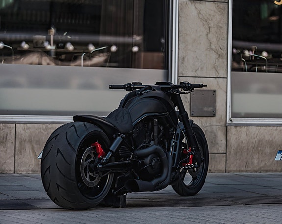 Harley-Davidson Nightrod OPM 300 Custom V-Rod 10 of 12