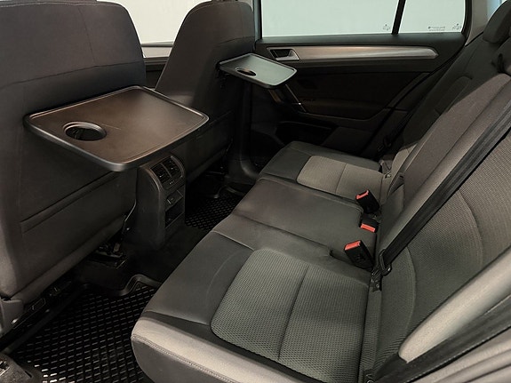 Volkswagen Golf Sportsvan 11 of 15