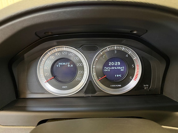 Volvo V70 11 of 18