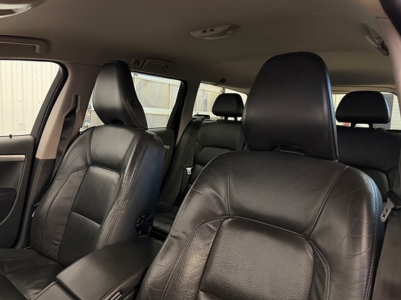 Volvo V70 15 of 18