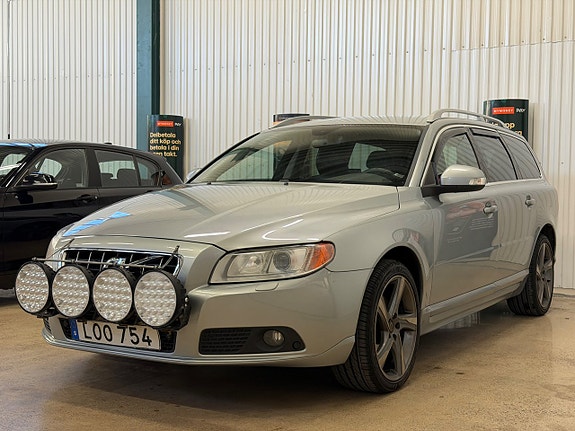 Volvo V70 4 of 18