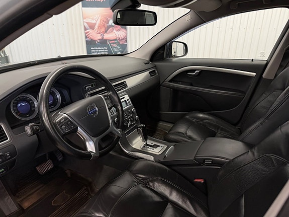 Volvo V70 8 of 18