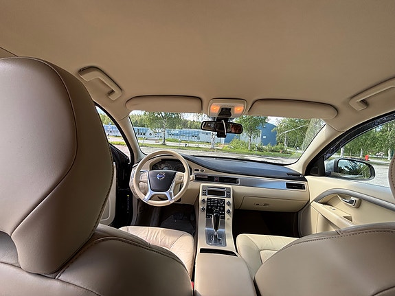 Volvo V70 5 of 5
