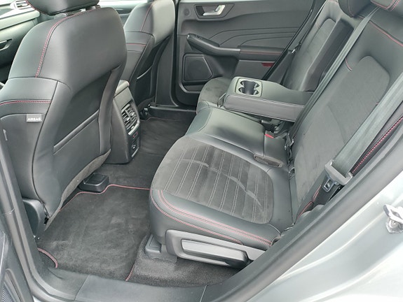 Ford Kuga 10 of 13
