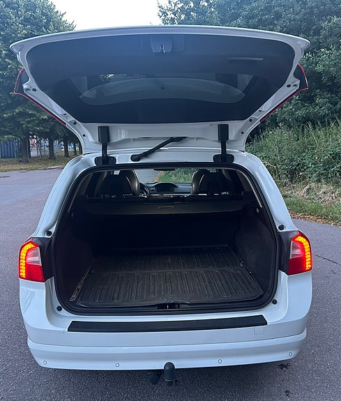 Volvo V70 6 of 17