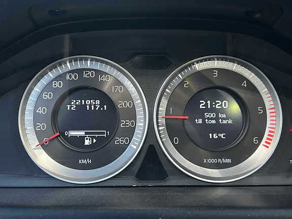 Volvo V70 15 of 17