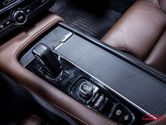 Volvo V90 30 of 30