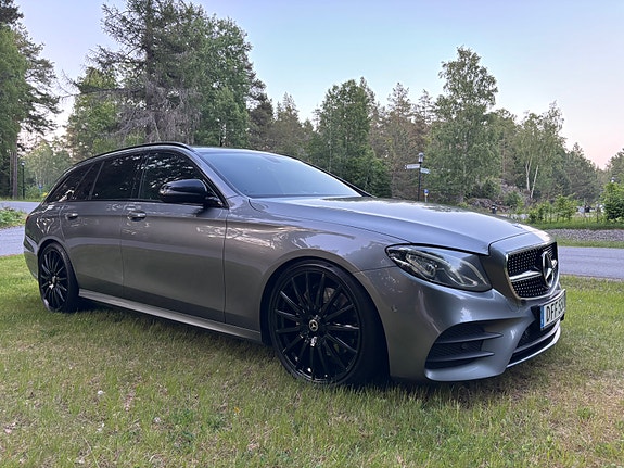 Mercedes-Benz E220 6 of 12