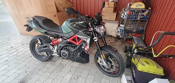 Aprilia Shiver 900 3 of 5