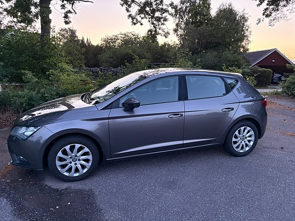 Seat Leon 3 of 5
